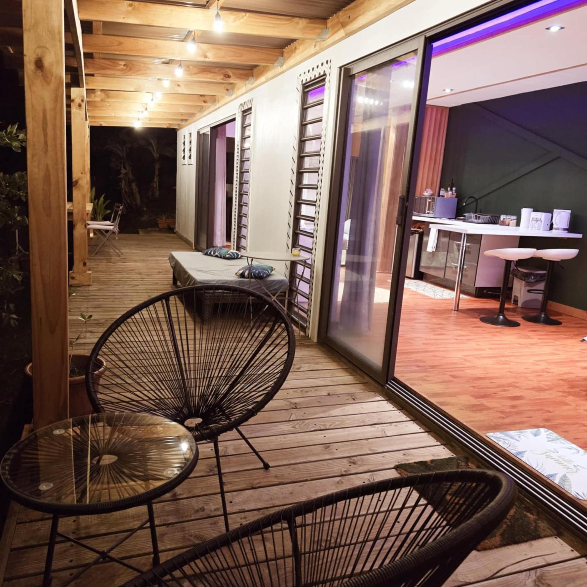 Fare Toahana, Accommodation With A Ocean View Faaa Exterior foto